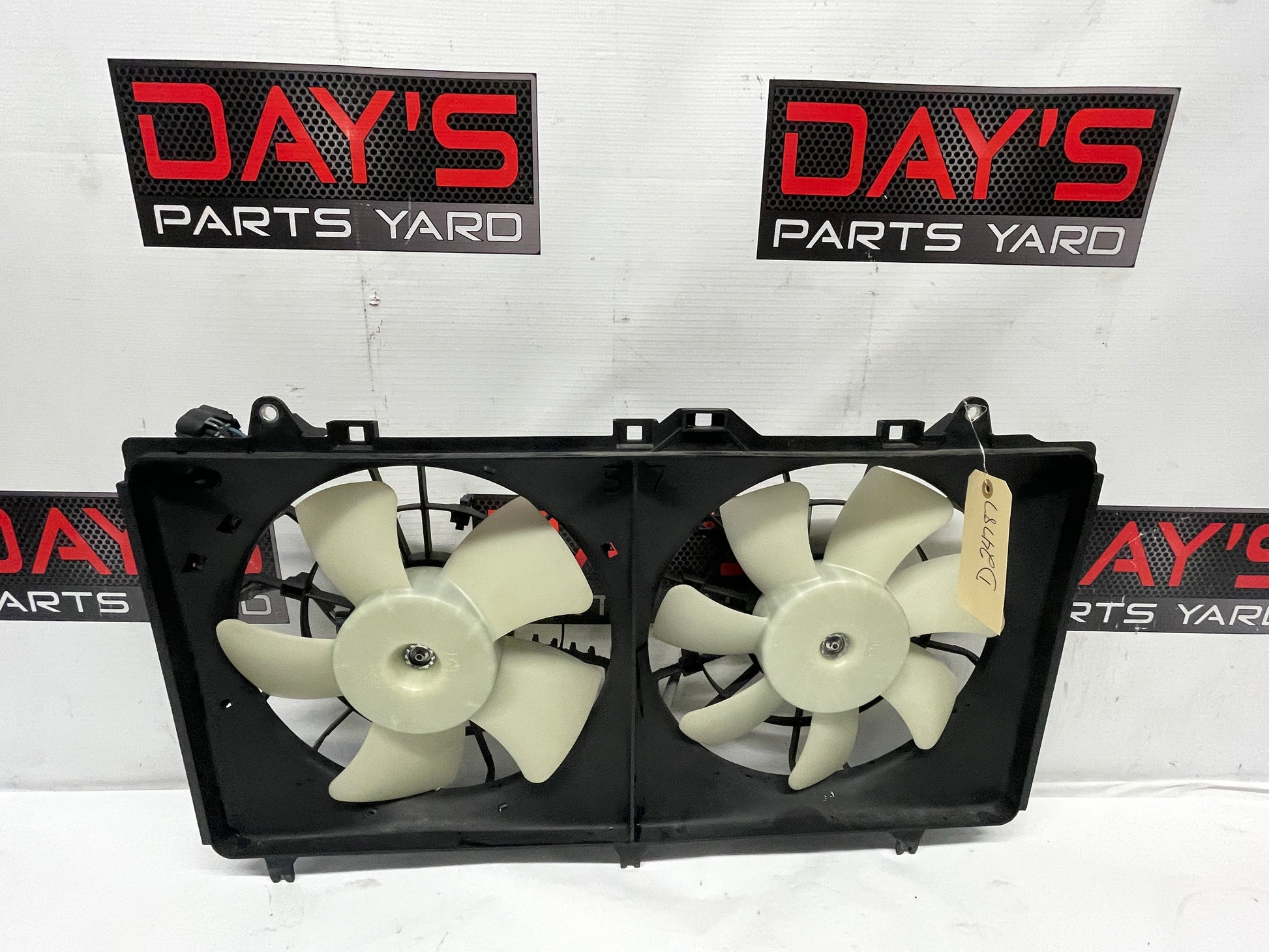 2014 Chevy Camaro ZL1 Radiator Duel Dual Electric Coolant Cooling Fans OEM - Day's Parts Yard