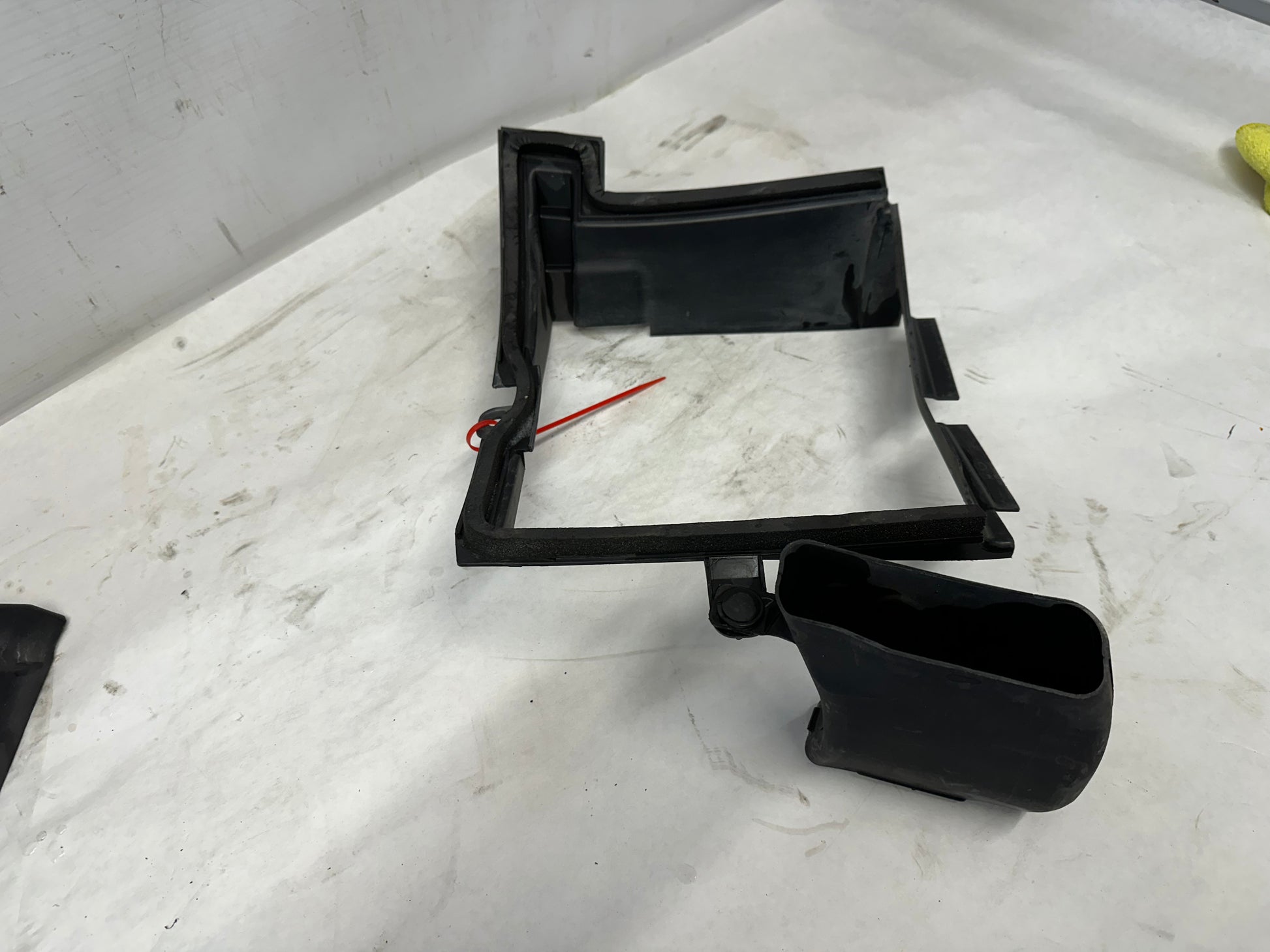 2017 Chevy Camaro SS 1LE Front Bumper Brake Cooling Duct OEM - Day's Parts Yard