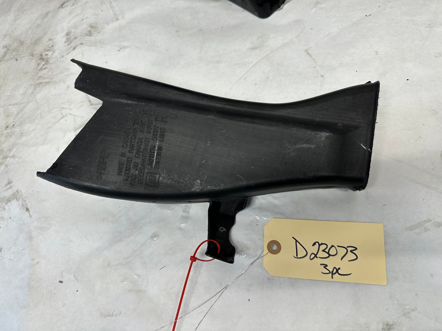 2017 Chevy Camaro SS 1LE Front Bumper Brake Cooling Duct OEM - Day's Parts Yard
