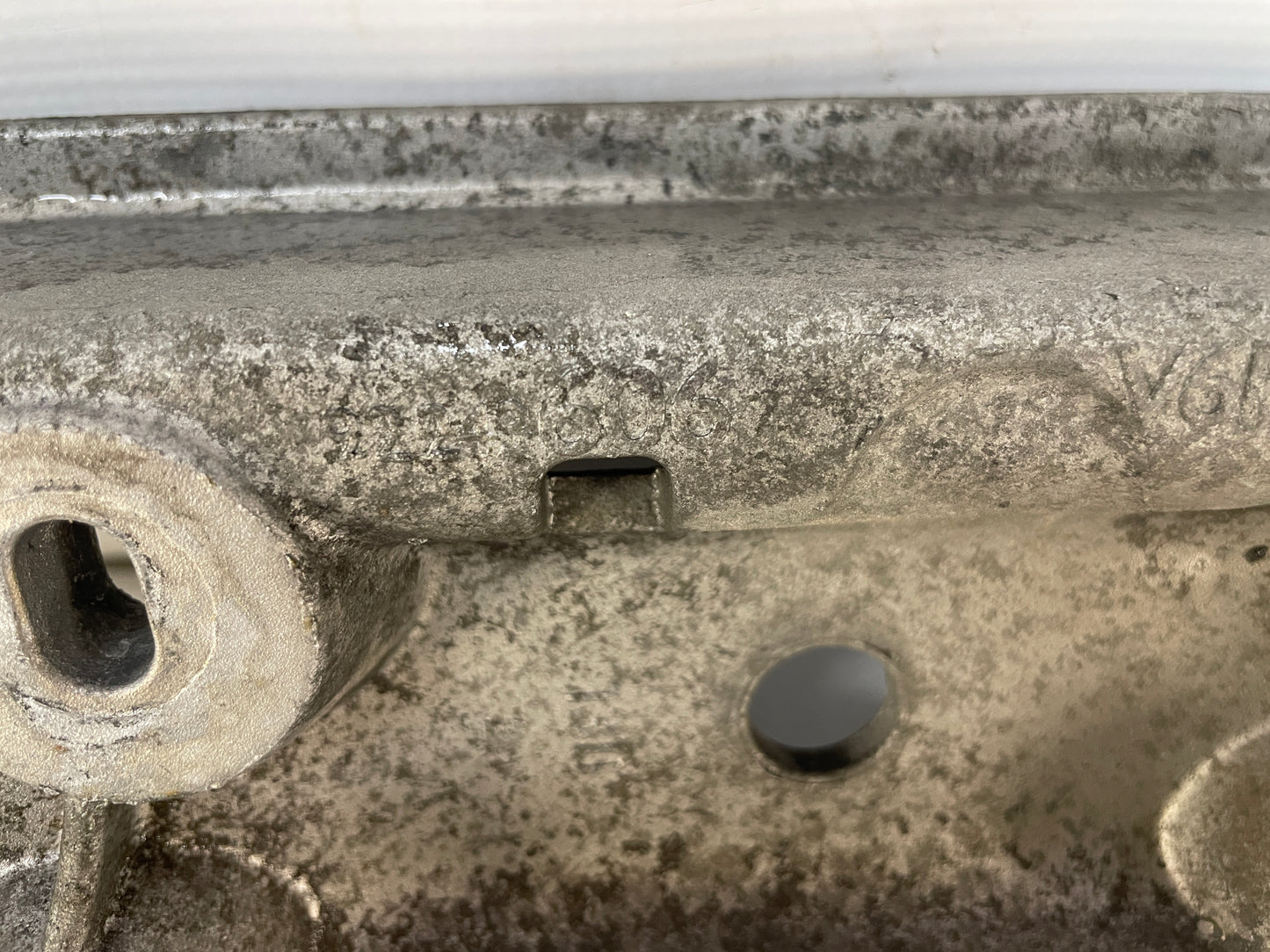 2015 Chevy SS Sedan Automatic Transmission Cross Member Crossmember OEM