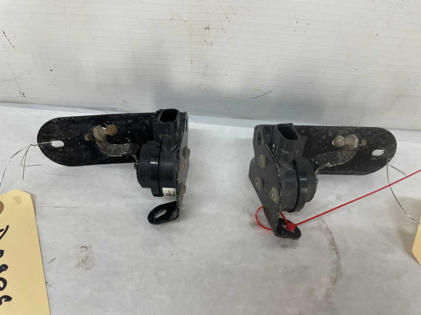 2015 Chevy SS Sedan RH & LH Rear Head Lamp Ride Height Suspension Sensor Set OEM