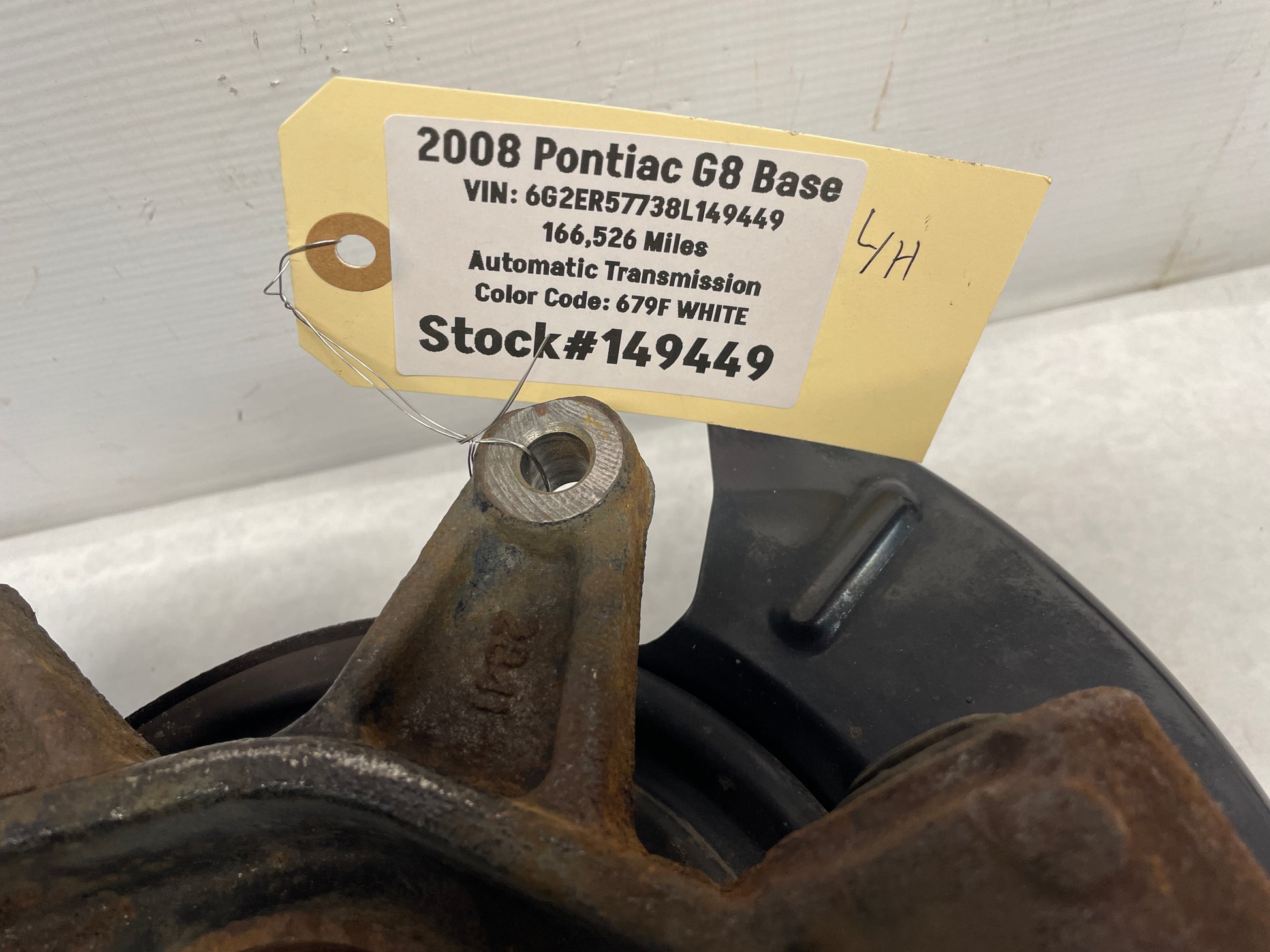 2008 Pontiac G8 Base LH Driver Rear Spindle Hub Knuckle OEM - Day's Parts Yard
