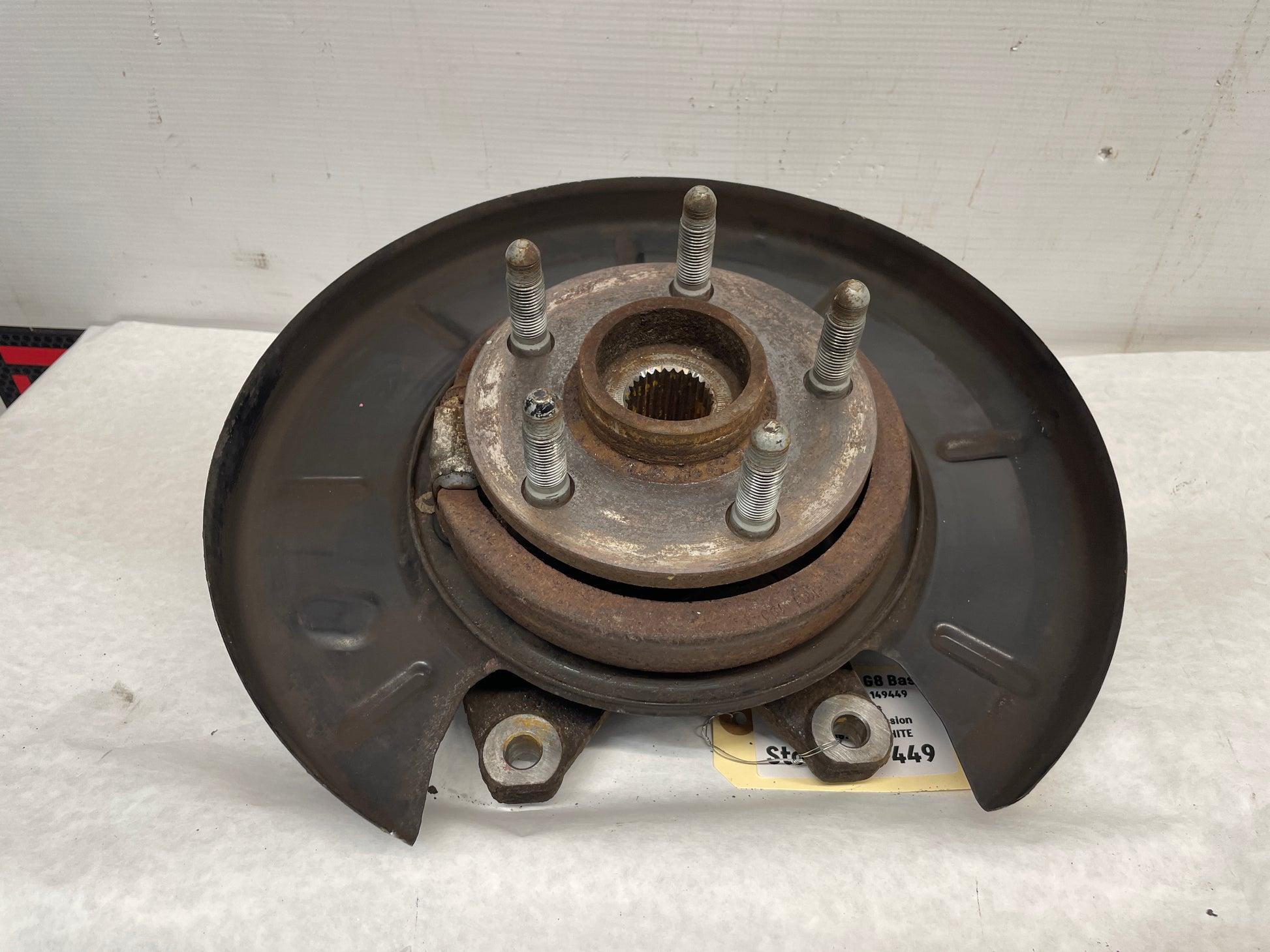 2008 Pontiac G8 Base LH Driver Rear Spindle Hub Knuckle OEM - Day's Parts Yard
