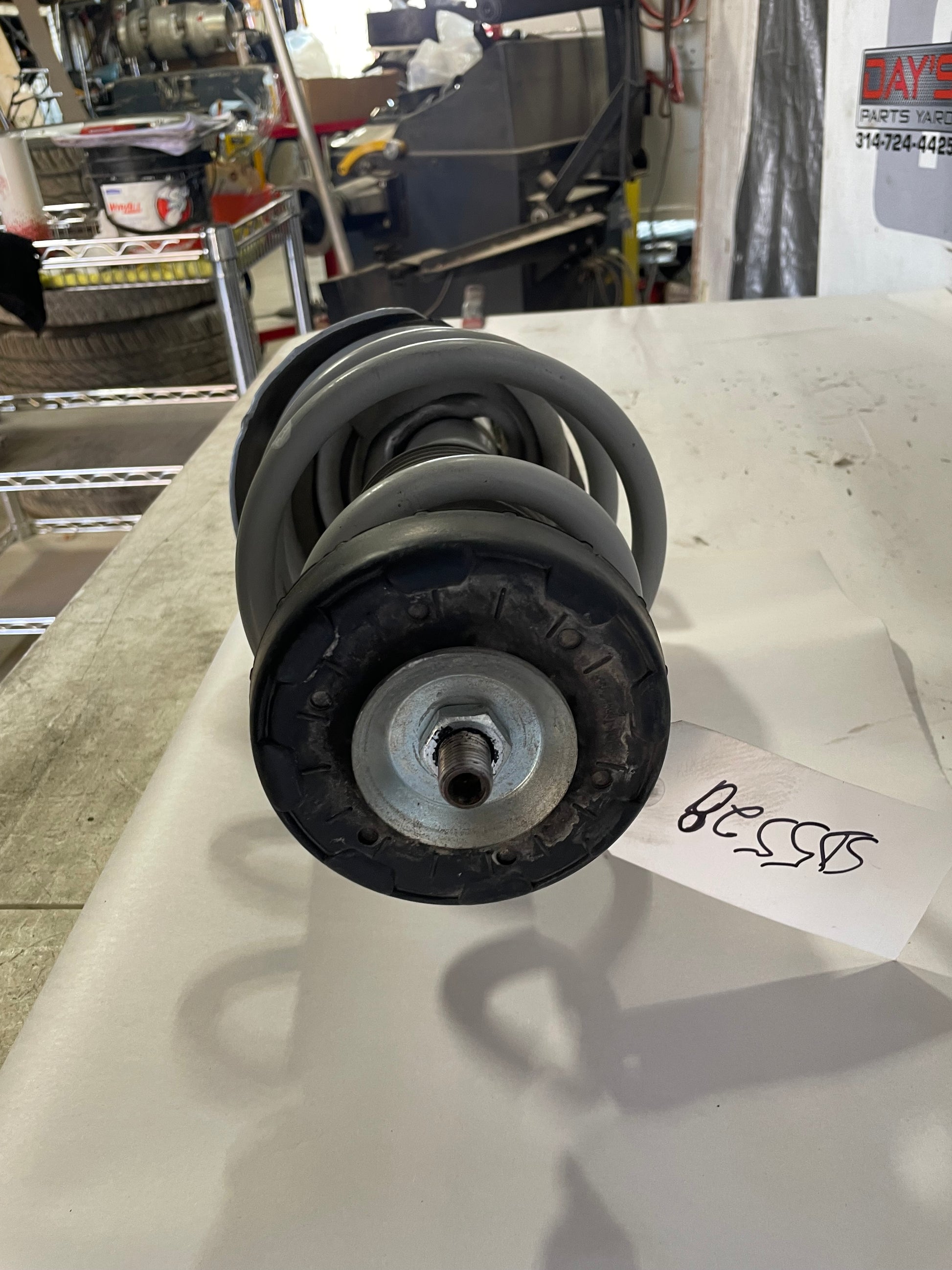 2010 Chevy Camaro SS Front RH & LH Monroe Strut Assembly - Day's Parts Yard