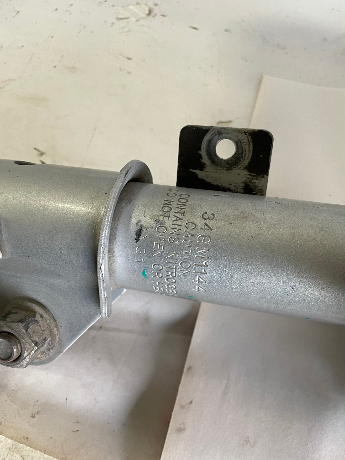 2010 Chevy Camaro SS Front RH & LH Monroe Strut Assembly - Day's Parts Yard