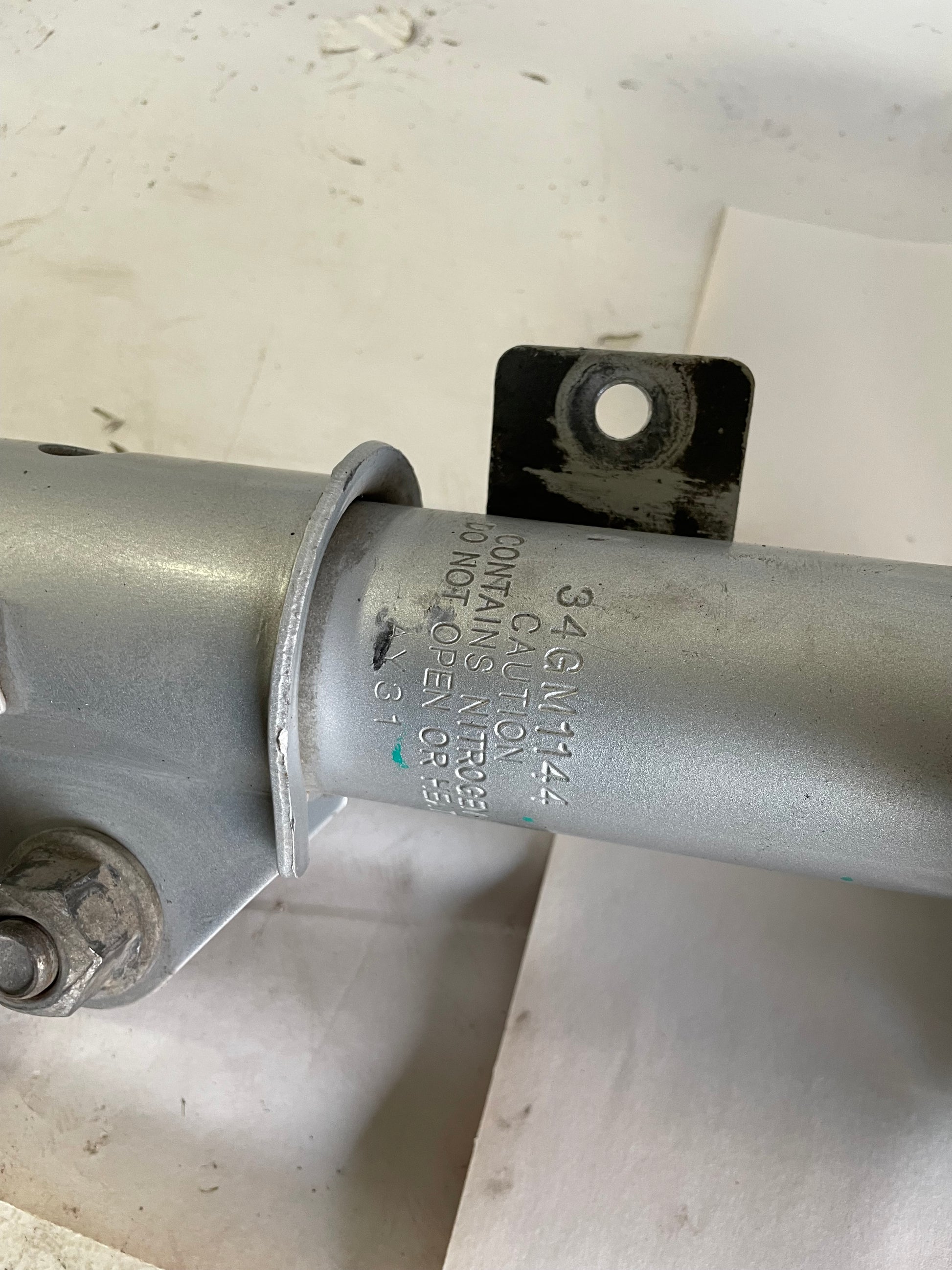 2010 Chevy Camaro SS Front RH & LH Monroe Strut Assembly - Day's Parts Yard