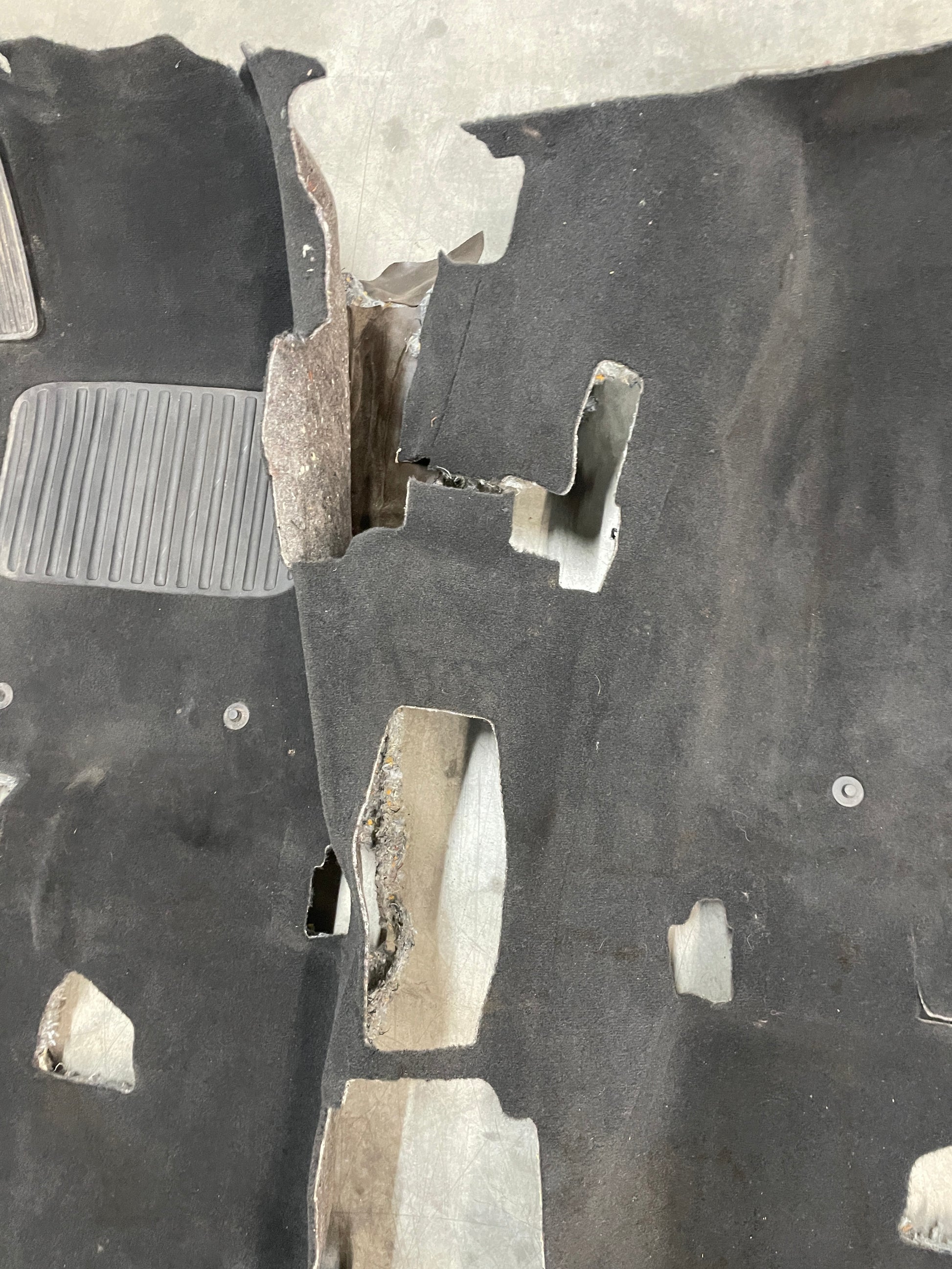 2008 Pontiac G8 Base Complete Floor Carpet OEM - Day's Parts Yard