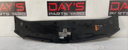 2015 Chevy SS Sedan Radiator Grille Cover Sight Shield OEM