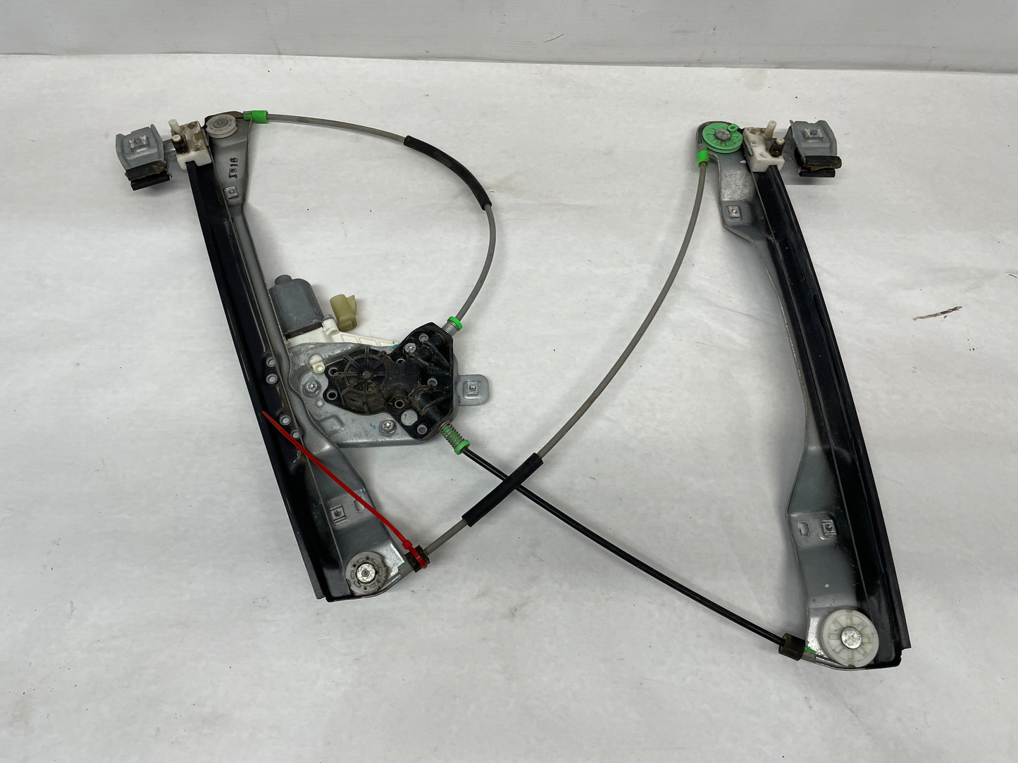 2012 Chevy Caprice PPV RH Passenger Front Window Regulator w/ Motor OEM