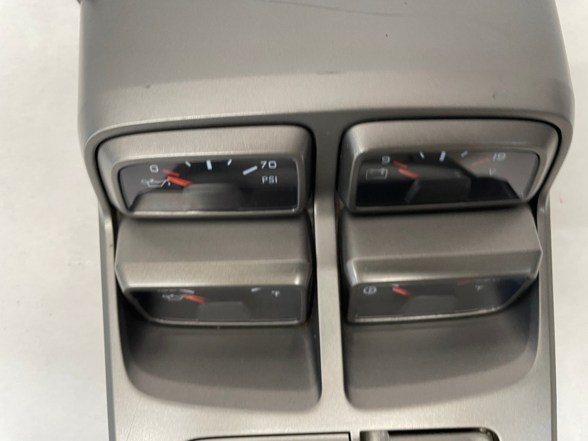 2015 Chevy Camaro SS Center Console Auxiliary Gauges Package Shifter Bezel Trim OEM - Day's Parts Yard
