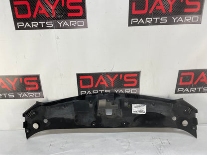2015 Chevy SS Sedan Radiator Grille Cover Sight Shield OEM