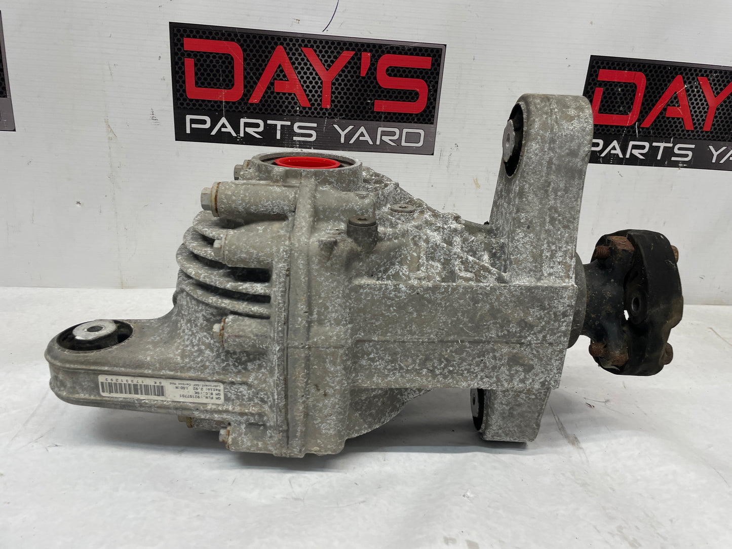 2008 Pontiac G8 Base Rear End Differential 2.92 OEM - Day's Parts Yard