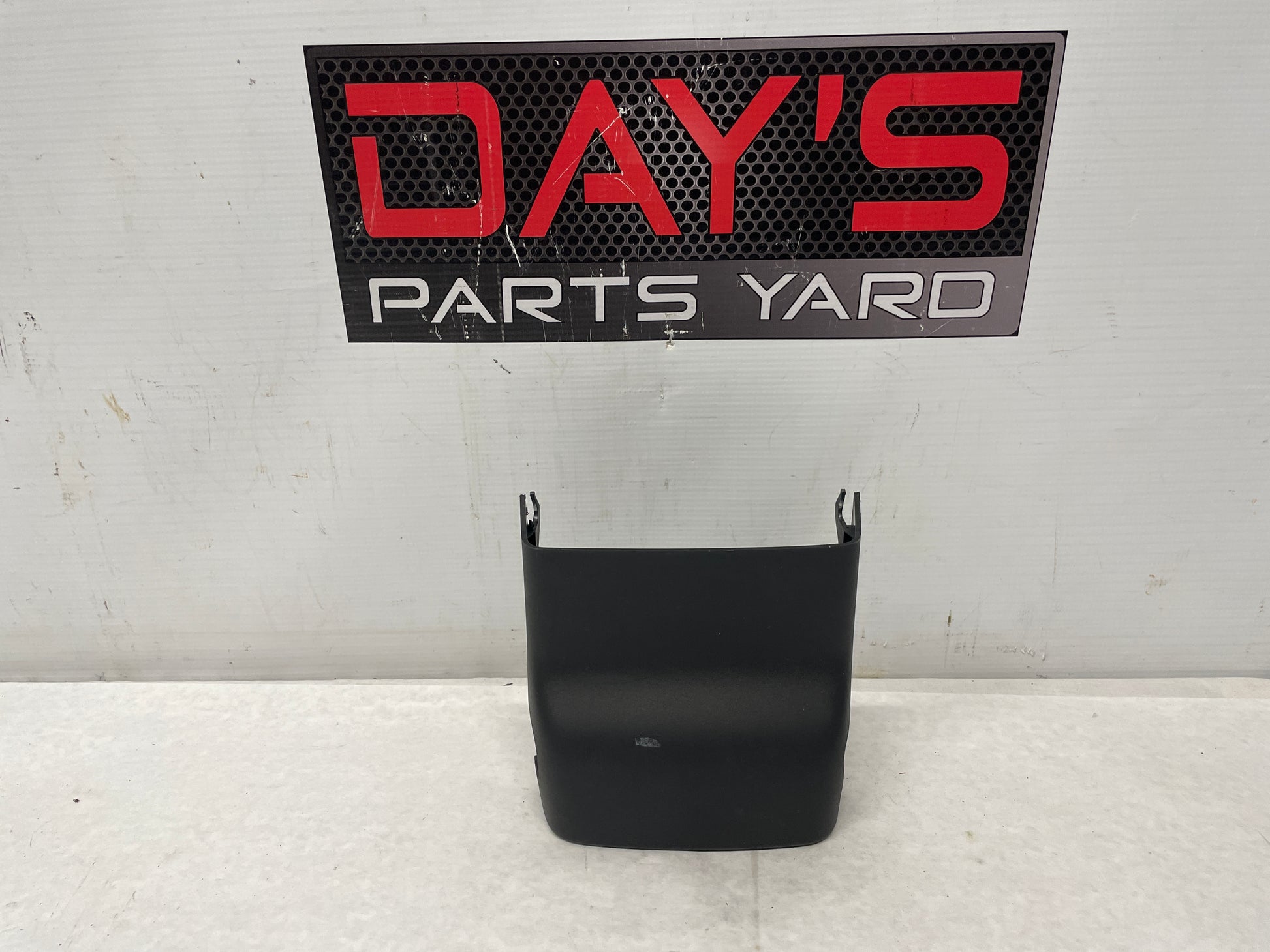 2008 Pontiac G8 Base Upper Steering Column Cover OEM - Day's Parts Yard