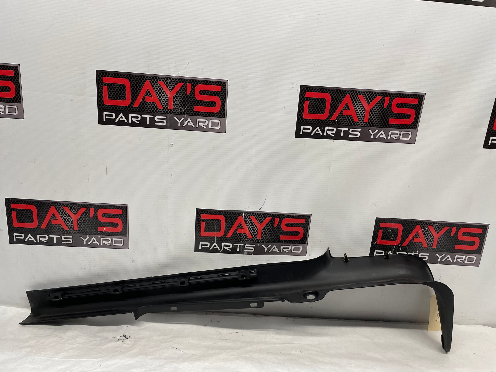 2006 Pontiac GTO LH Driver Interior Sill Carpet Retainer Trim Cover Panel OEM - Day's Parts Yard