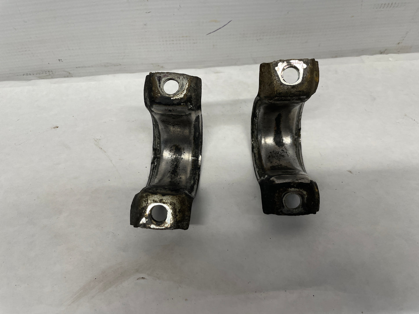 2012 Chevy Caprice PPV Front Suspension Stabilizer Sway Bar Brackets OEM