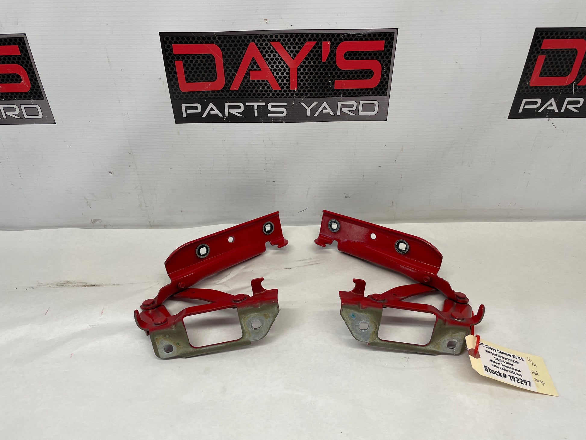 2015 Chevy Camaro SS 1LE RH & LH Hood Hinges OEM - Day's Parts Yard