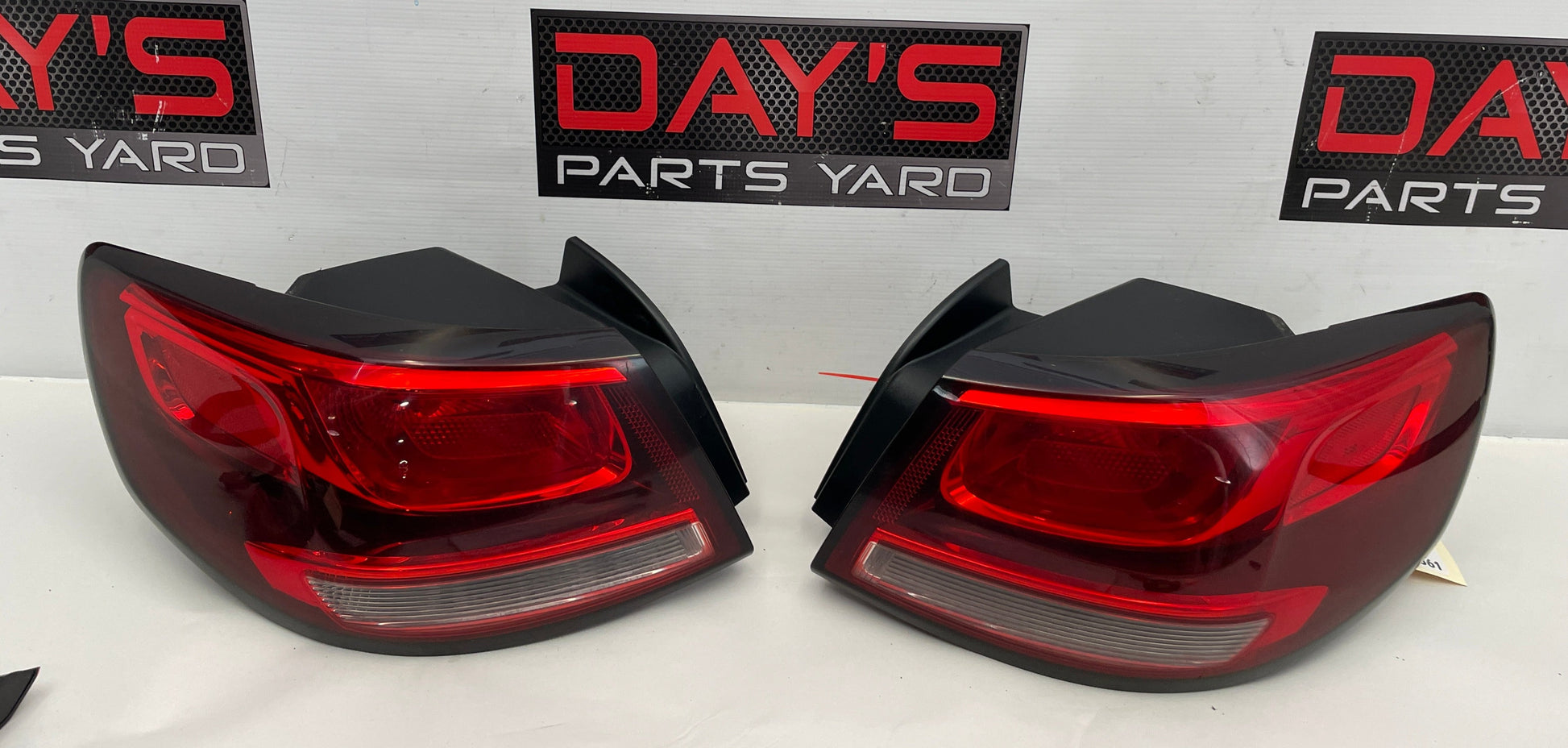 2017 Chevrolet SS Sedan RH & LH Tail Light Taillight Lamp OEM - Day's Parts Yard