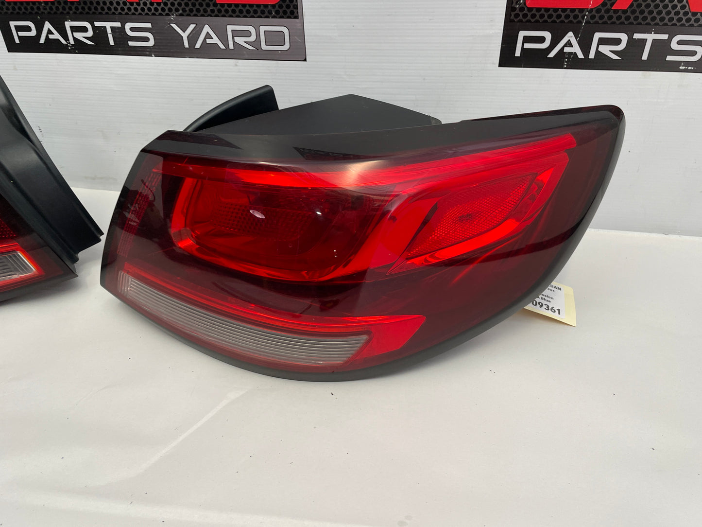 2017 Chevrolet SS Sedan RH & LH Tail Light Taillight Lamp OEM - Day's Parts Yard