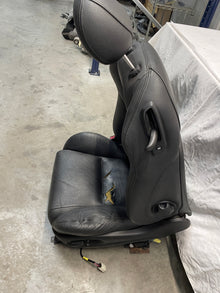 2005 Pontiac GTO LH Driver Front Seat OEM - Day's Parts Yard