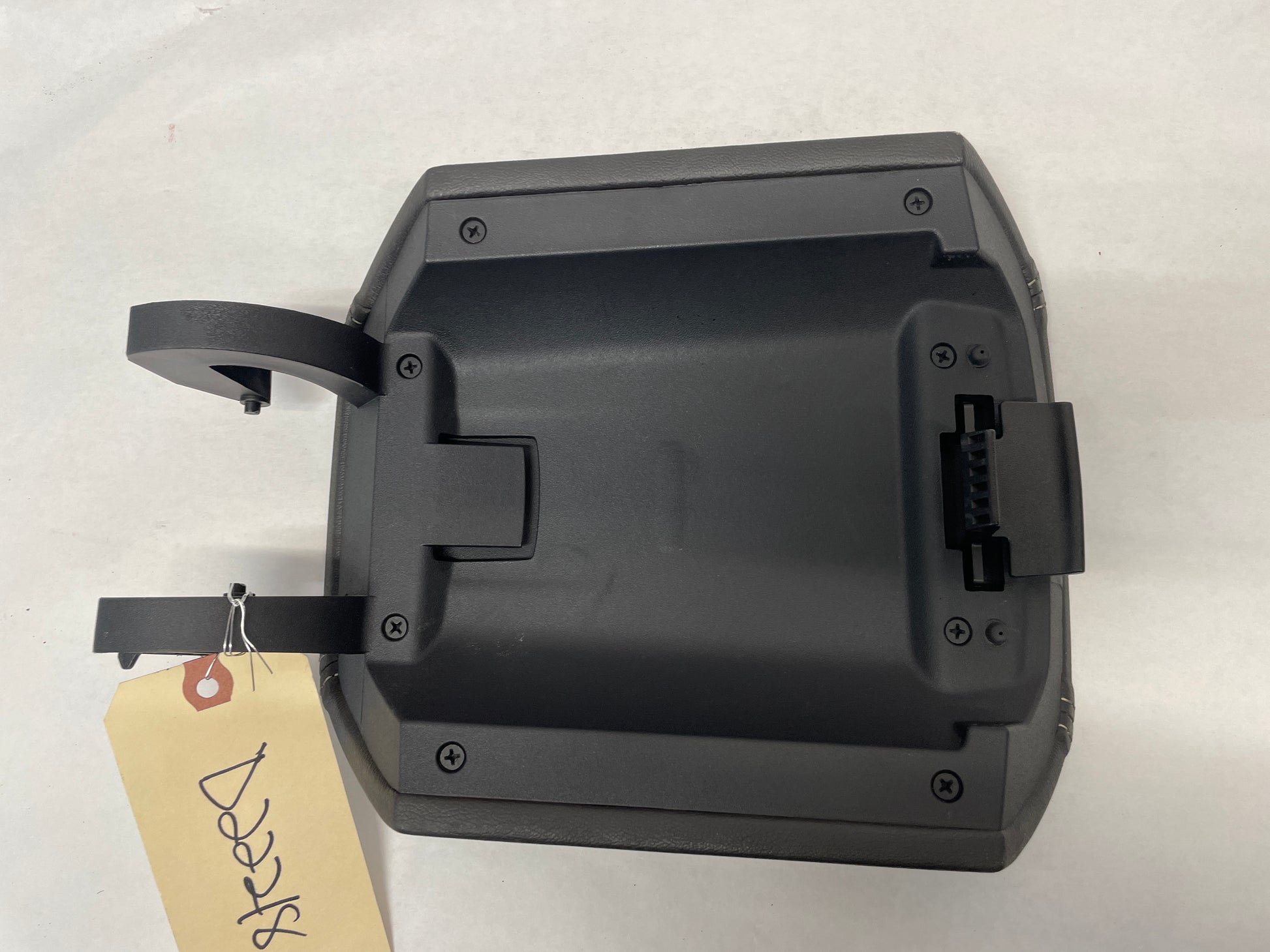2015 Chevy Camaro SS 1LE Leather Center Console Lid OEM - Day's Parts Yard