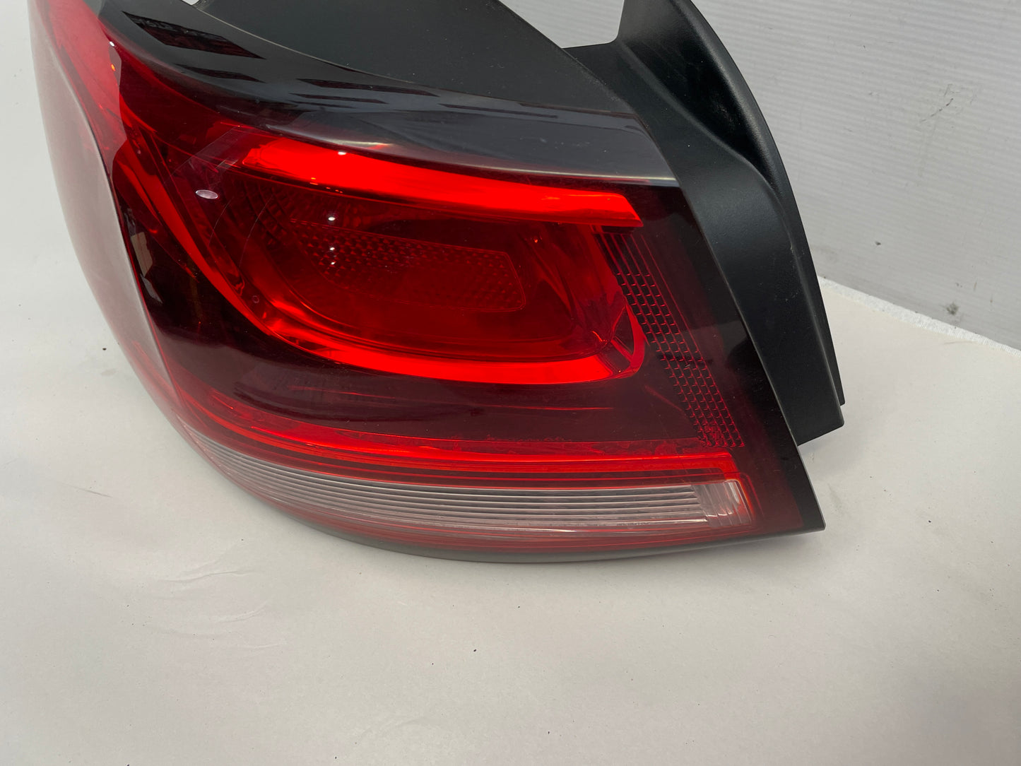 2017 Chevrolet SS Sedan RH & LH Tail Light Taillight Lamp OEM - Day's Parts Yard