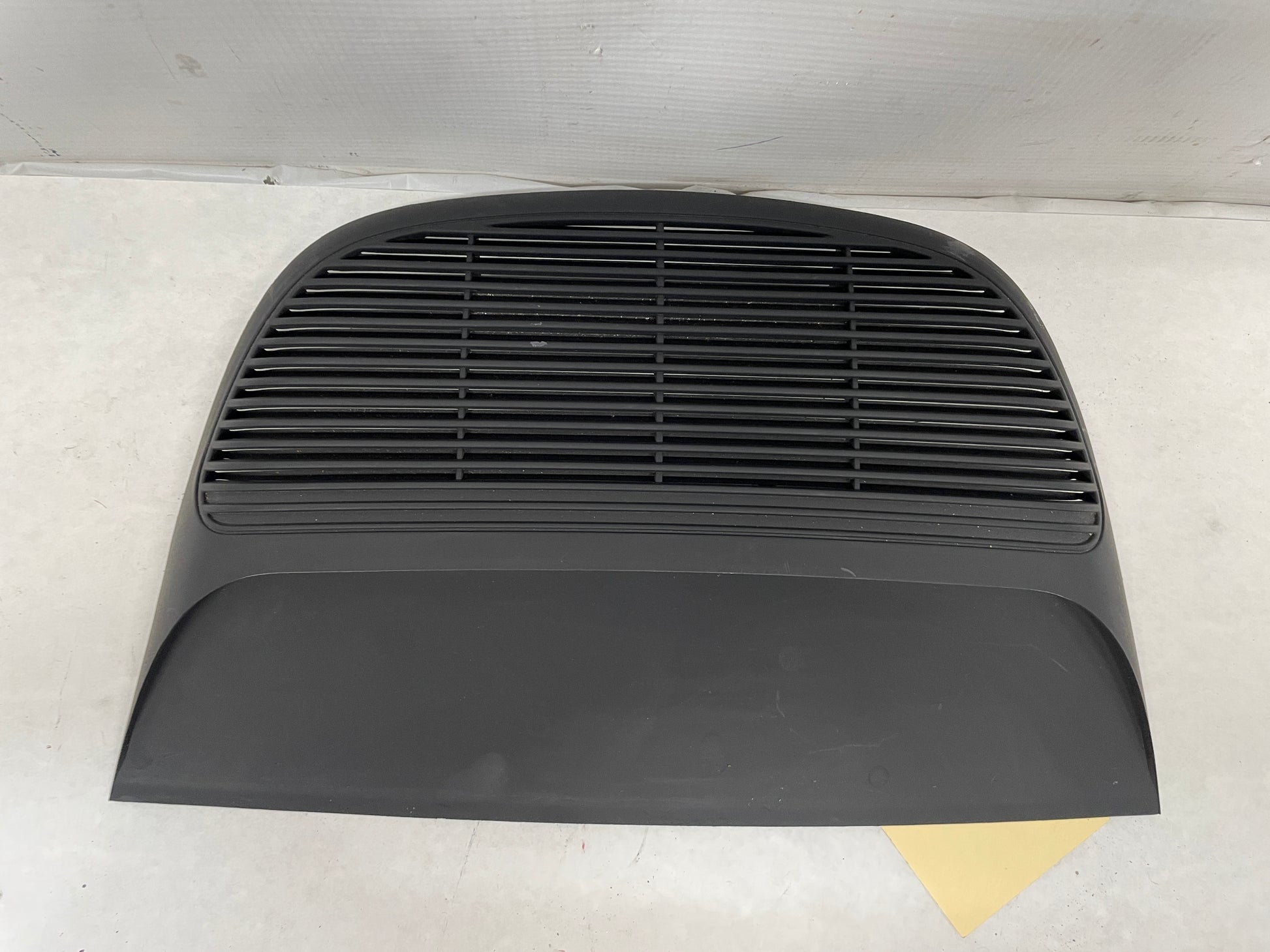 2006 Pontiac GTO 3rd Third Brake Taillight Light Lamp High Mount OEM - Day's Parts Yard