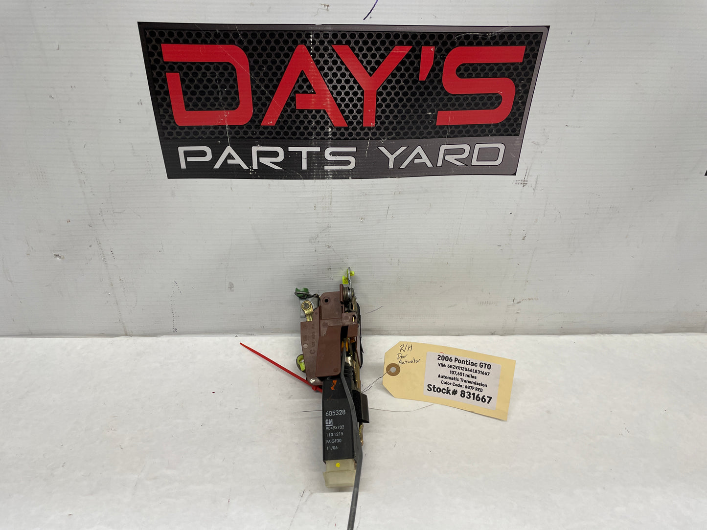 2006 Pontiac GTO RH Passenger Door Lock Actuator Assembly OEM - Day's Parts Yard