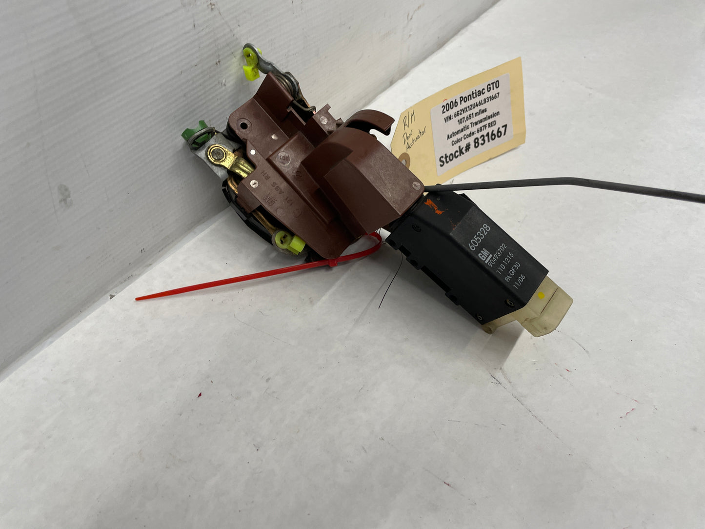 2006 Pontiac GTO RH Passenger Door Lock Actuator Assembly OEM - Day's Parts Yard