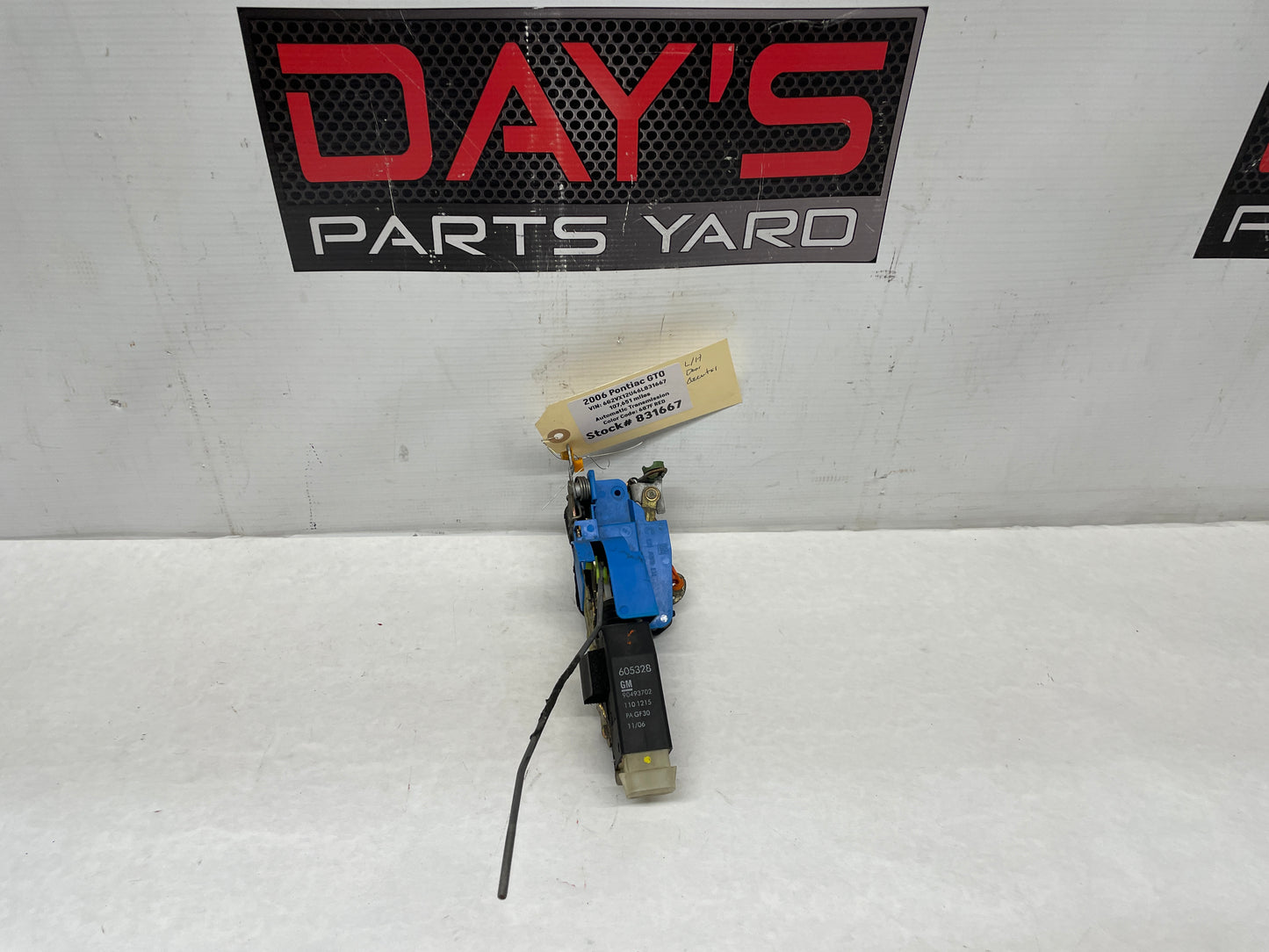 2006 Pontiac GTO LH Driver Door Lock Actuator Assembly OEM - Day's Parts Yard