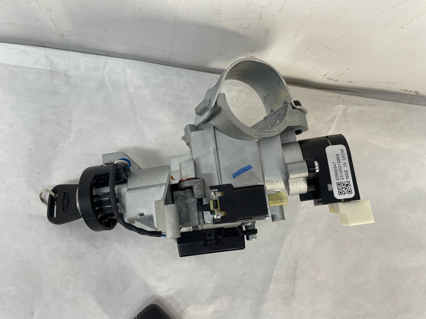 2013 Chevy Camaro ZL1 Ignition Lock Housing Assembly w/ Key Transmitter OEM - Day's Parts Yard