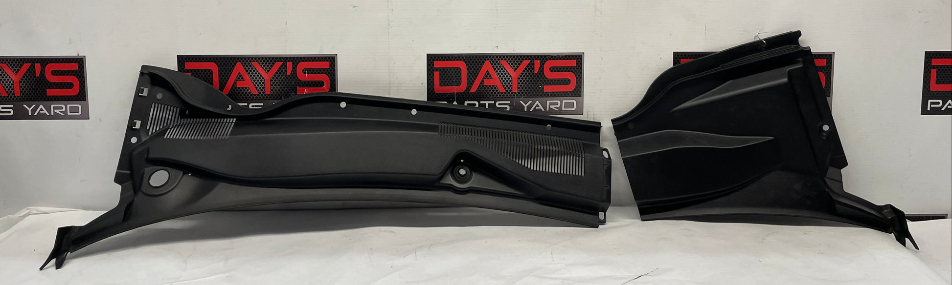 2014 Chevy Camaro ZL1 Windshield Wiper Cowl Grille Panel Assembly OEM - Day's Parts Yard