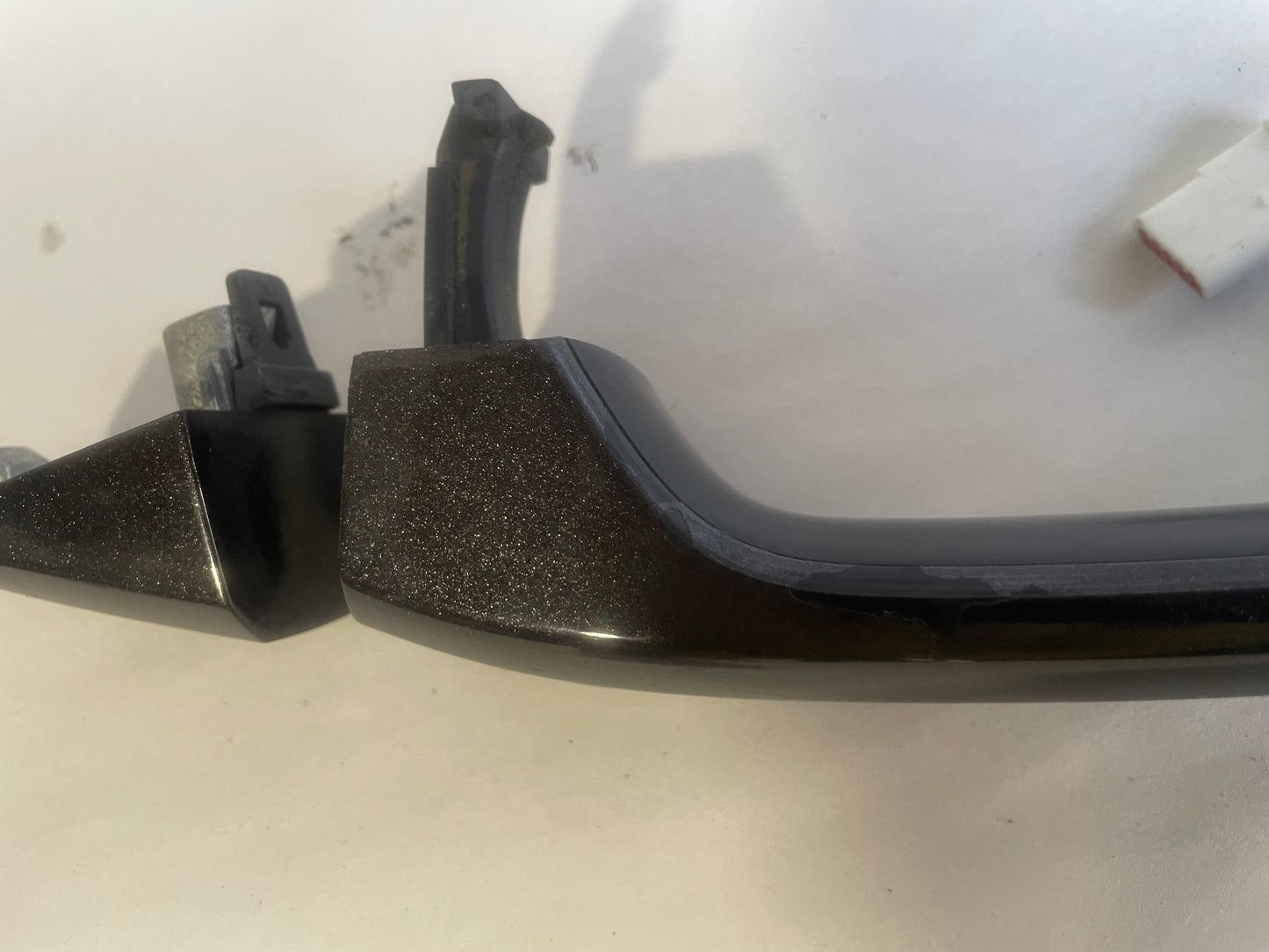 2018 Chevy Suburban LT Front RH Passenger Exterior Door Handle OEM