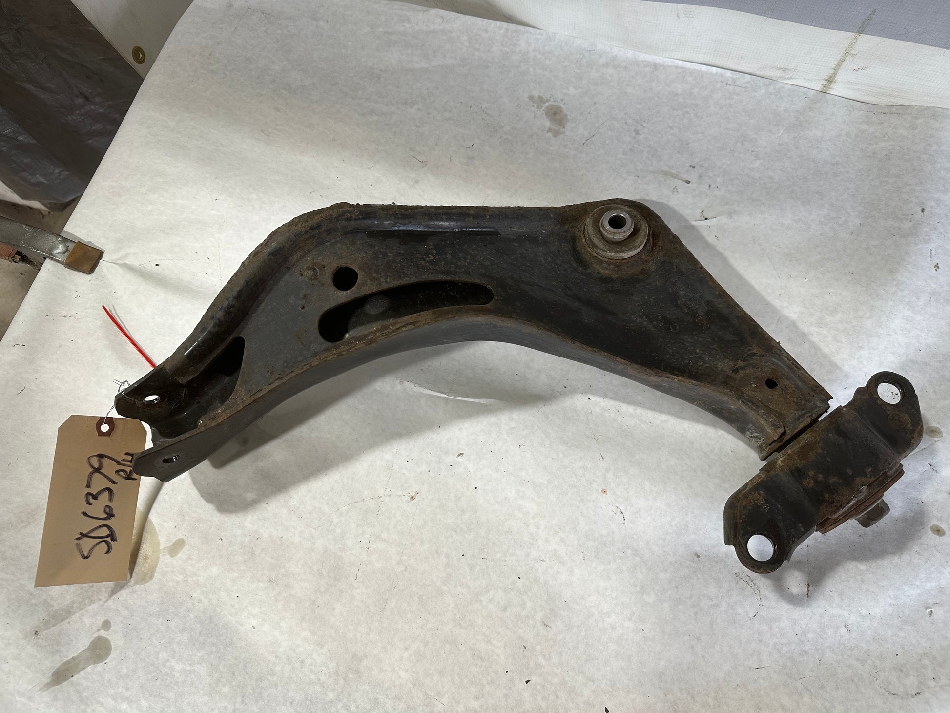 2010 Chevy Camaro SS RH Passenger Rear Upper Control Arm OEM - Day's Parts Yard