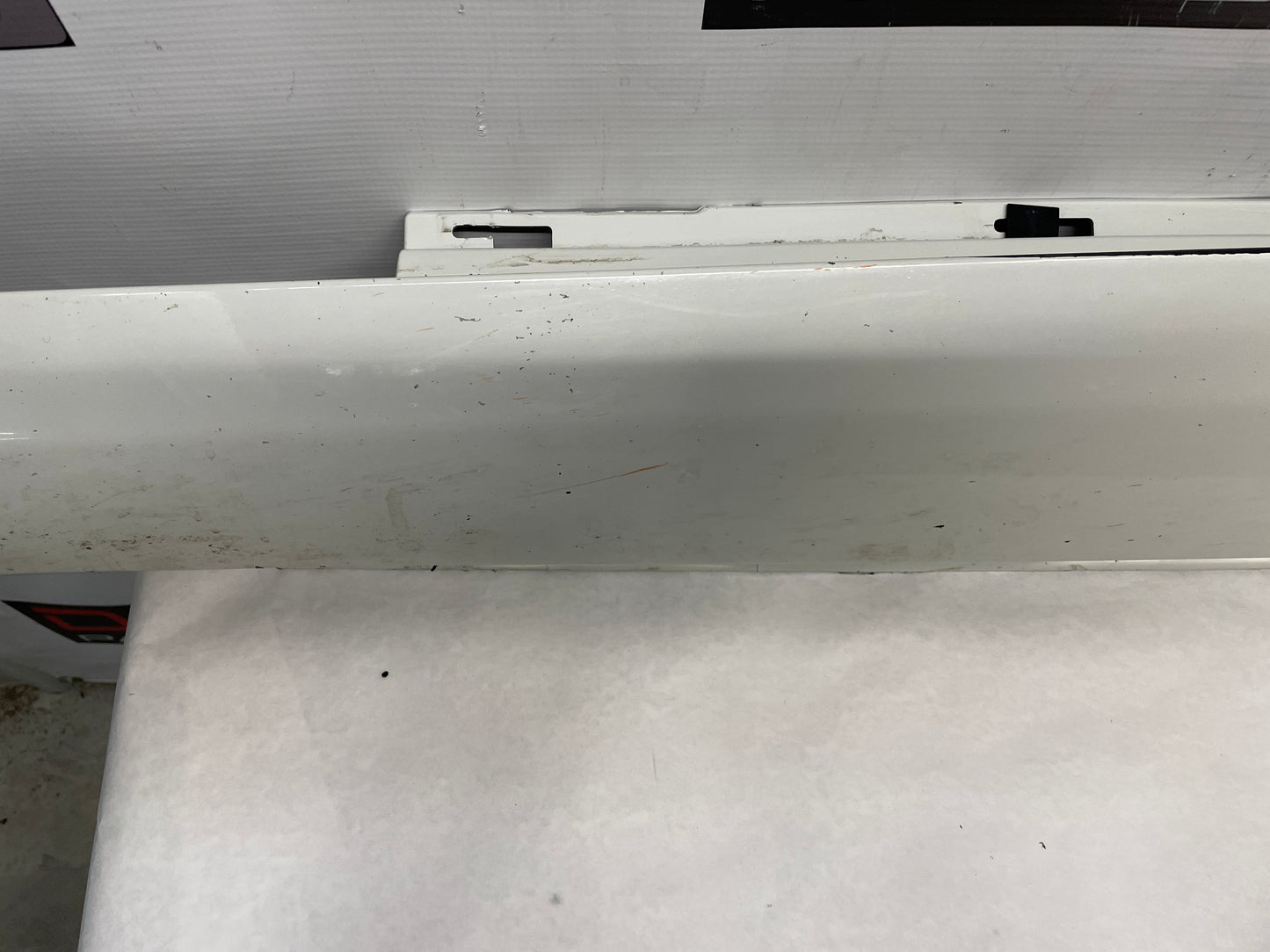 2012 Chevy Caprice PPV LH Driver Rocker Molding Side Skirt Panel Trim White OEM
