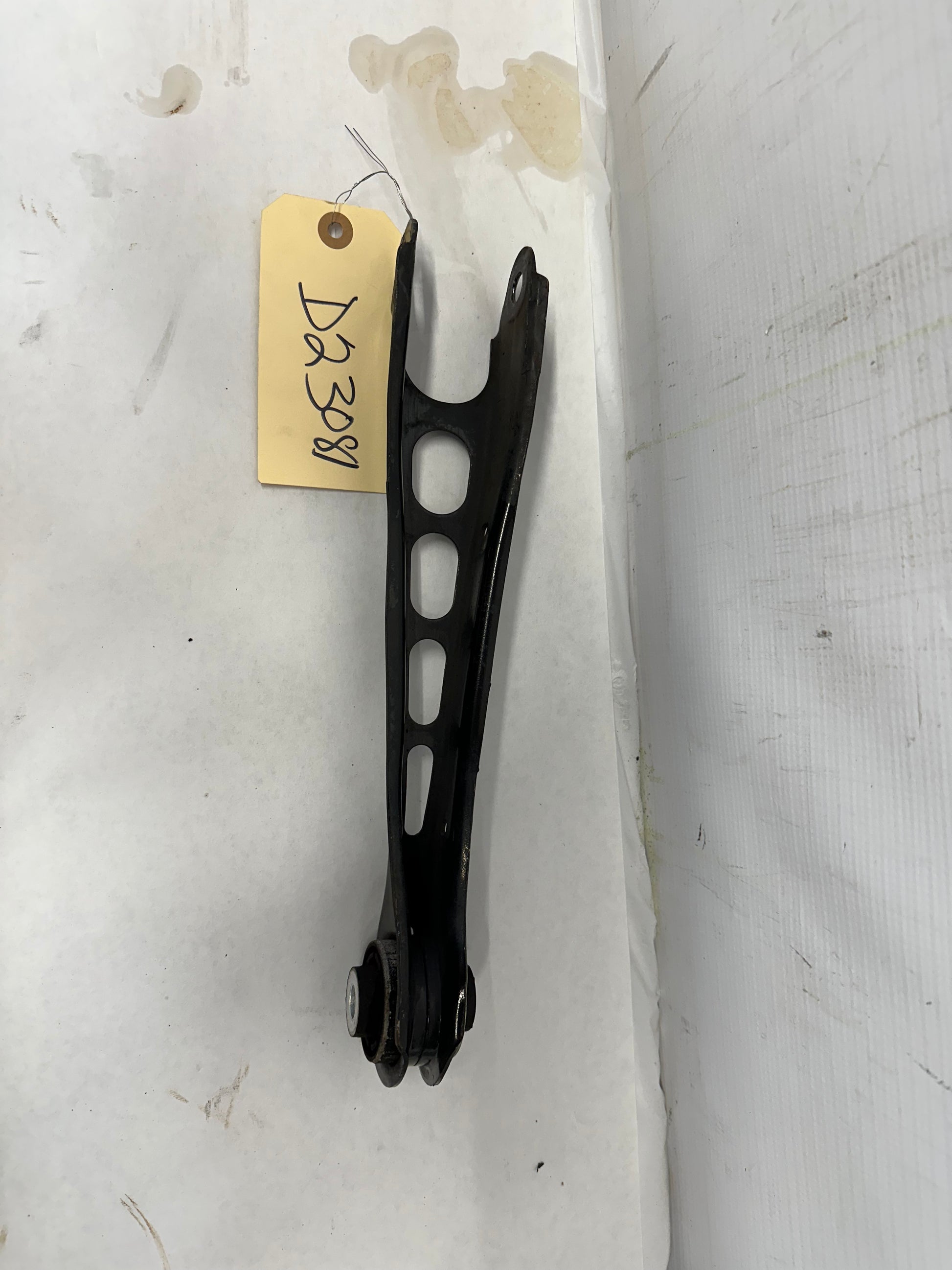 2017 Chevy Camaro SS LH Driver  Rear Control Trailing Drag Link Arm OEM - Day's Parts Yard