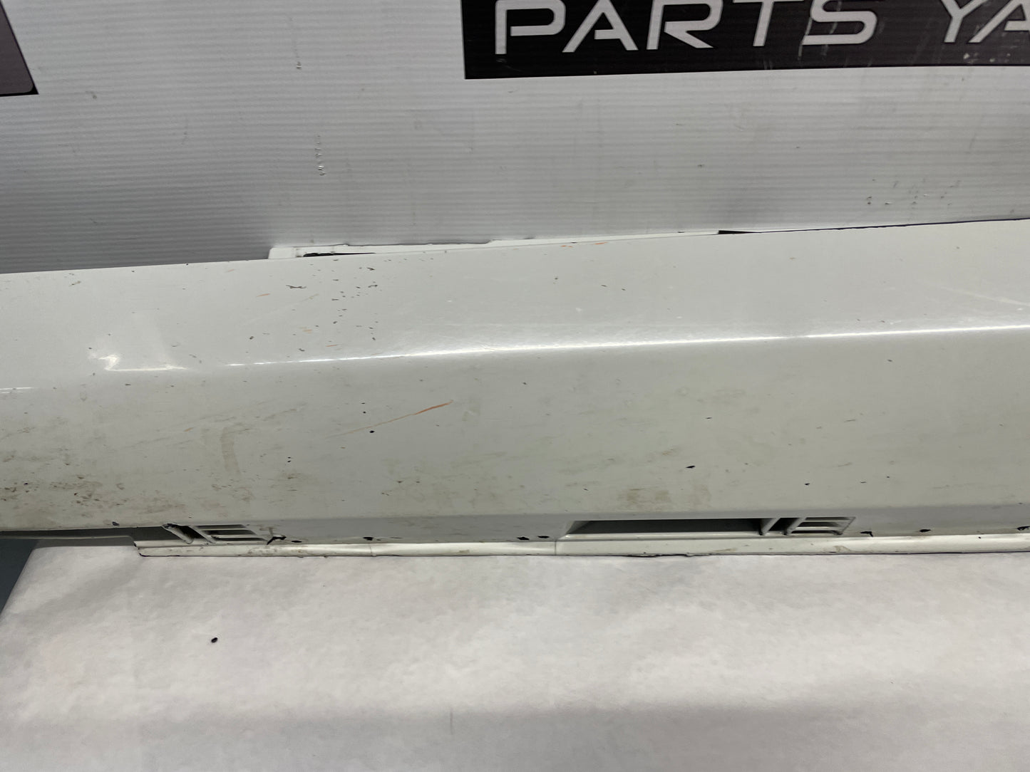 2012 Chevy Caprice PPV LH Driver Rocker Molding Side Skirt Panel Trim White OEM