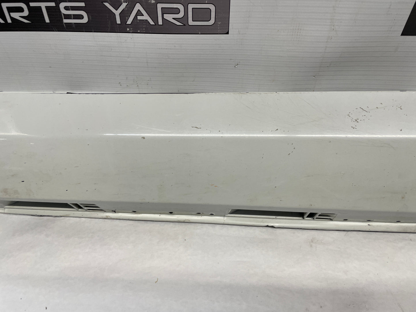 2012 Chevy Caprice PPV LH Driver Rocker Molding Side Skirt Panel Trim White OEM