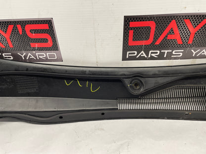 2014 Chevy Camaro ZL1 Windshield Wiper Cowl Grille Panel Assembly OEM - Day's Parts Yard