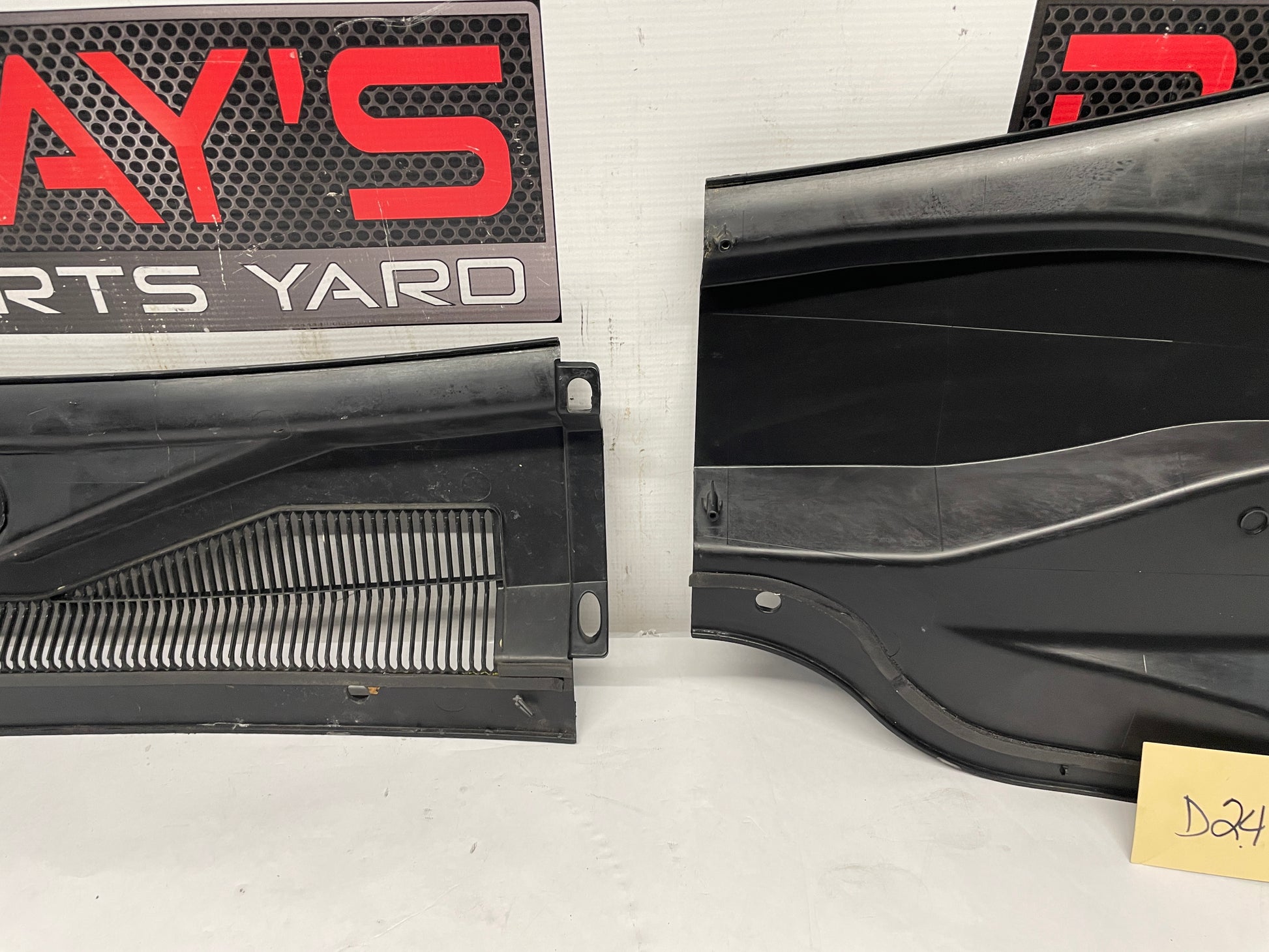 2014 Chevy Camaro ZL1 Windshield Wiper Cowl Grille Panel Assembly OEM - Day's Parts Yard