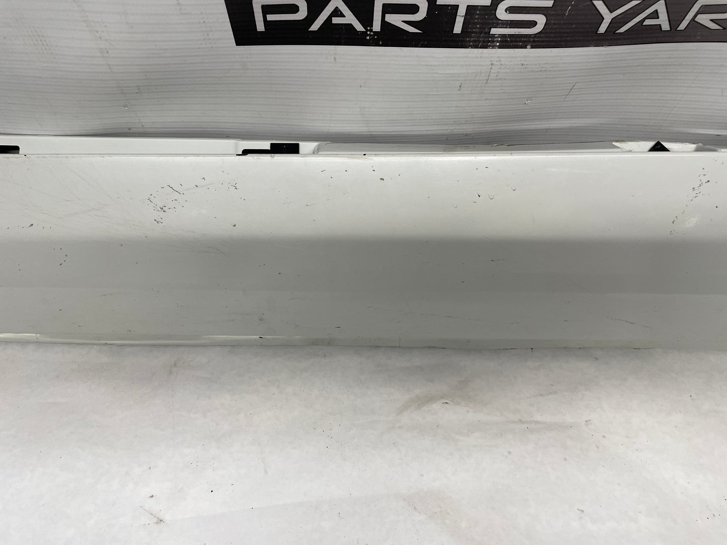 2012 Chevy Caprice PPV LH Driver Rocker Molding Side Skirt Panel Trim White OEM