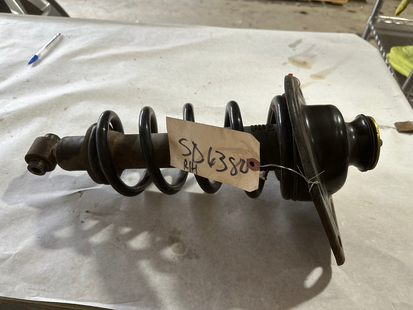 2010 Chevy Camaro SS Rear RH Passenger Shock Strut Absorber OEM - Day's Parts Yard