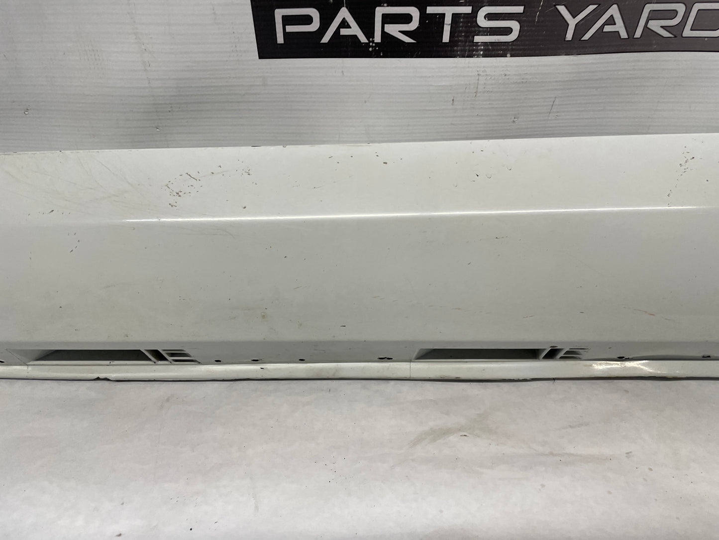 2012 Chevy Caprice PPV LH Driver Rocker Molding Side Skirt Panel Trim White OEM