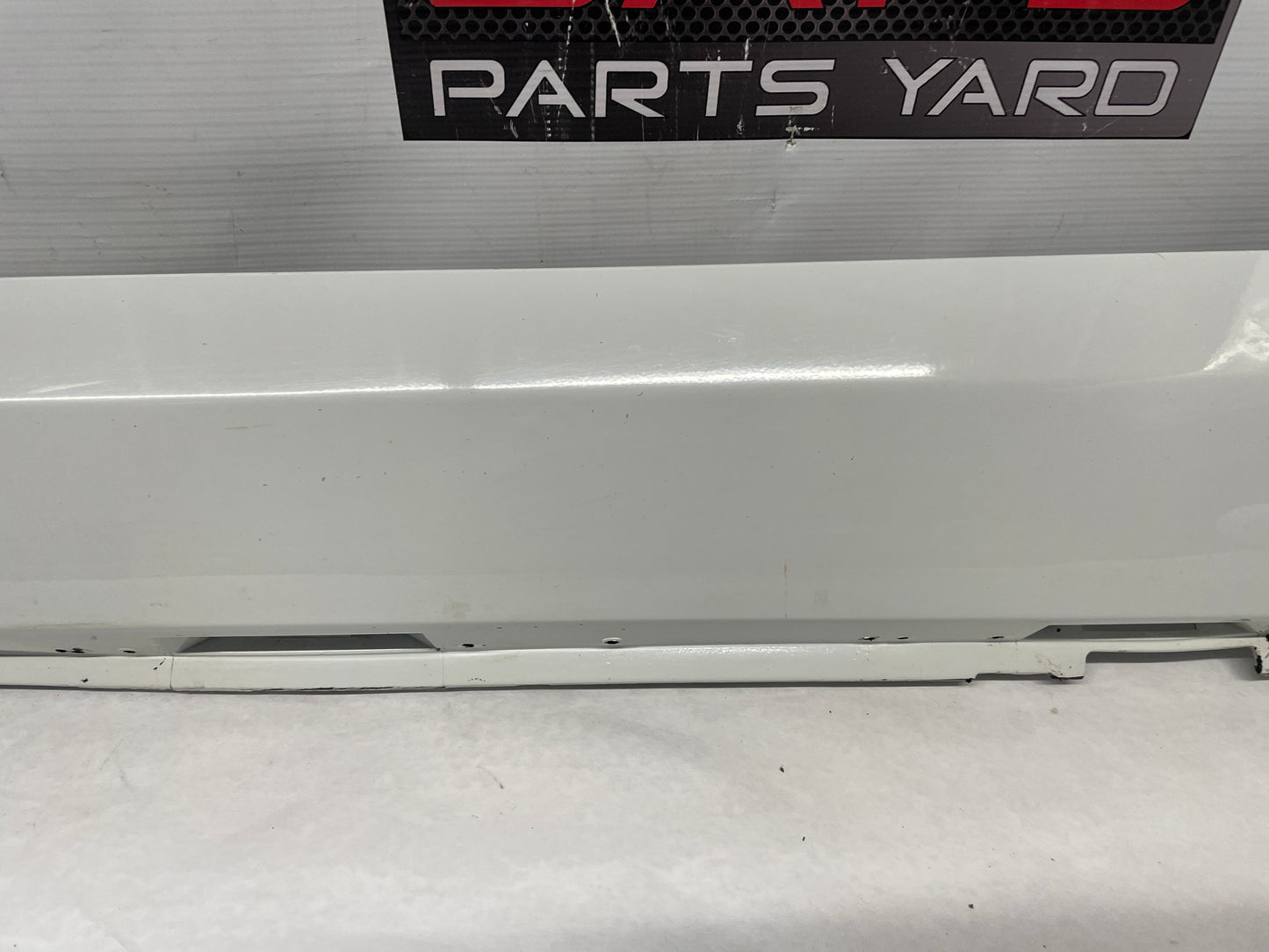 2012 Chevy Caprice PPV LH Driver Rocker Molding Side Skirt Panel Trim White OEM