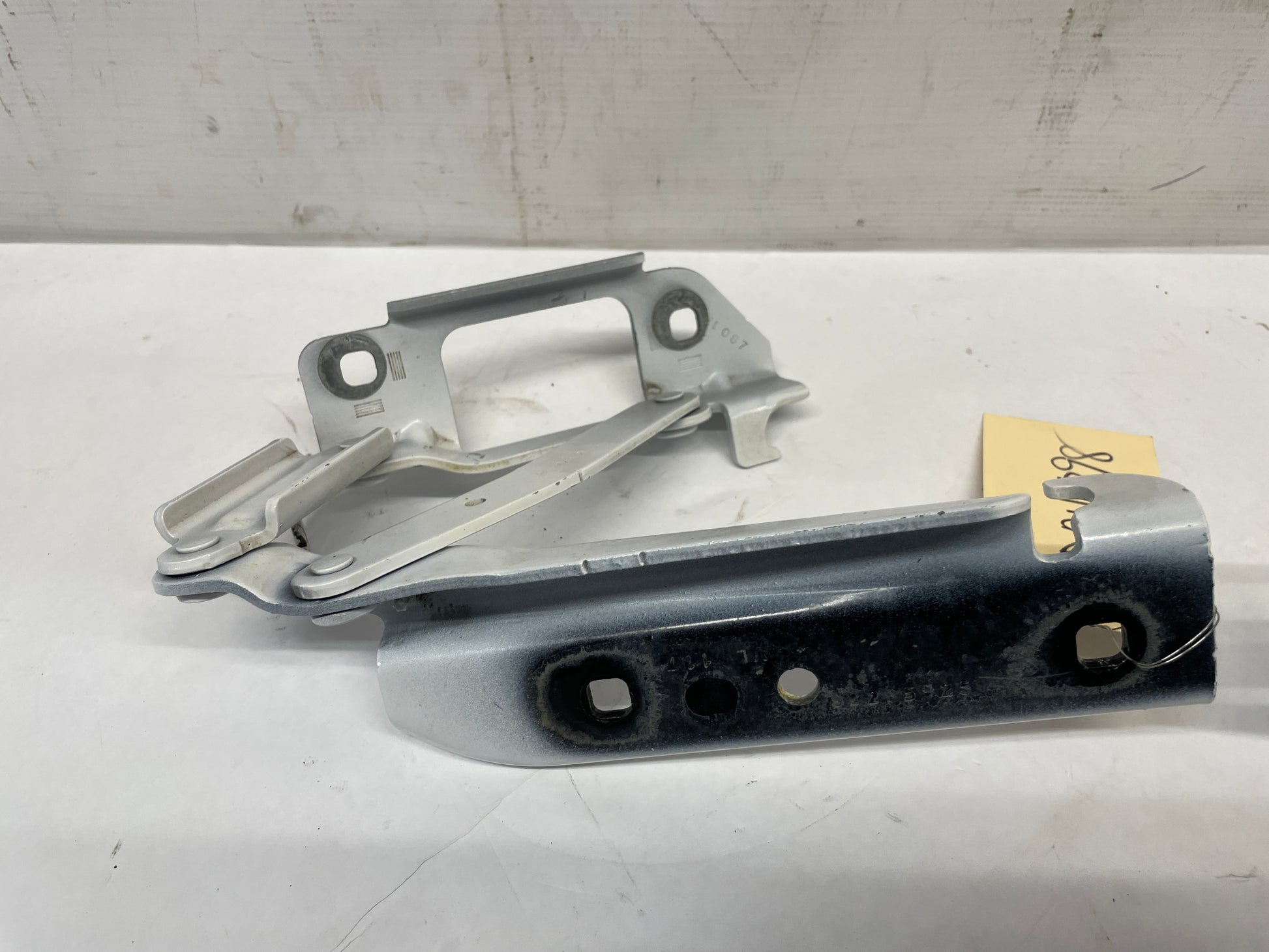 2014 Chevy Camaro ZL1 RH & LH Hood Hinges OEM - Day's Parts Yard