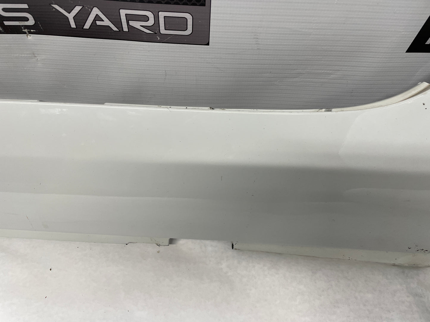 2012 Chevy Caprice PPV LH Driver Rocker Molding Side Skirt Panel Trim White OEM