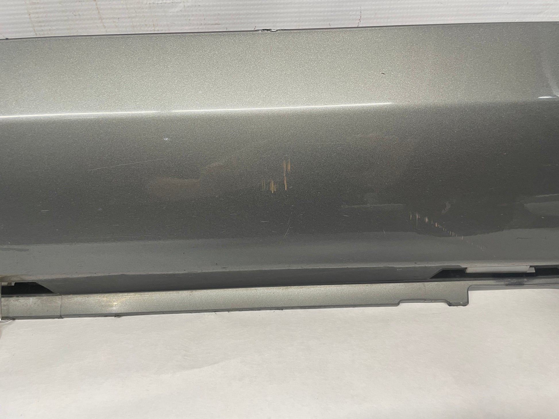 2013 Chevy Caprice LH Driver Rocker Molding Side Skirt Panel Trim OEM - Day's Parts Yard