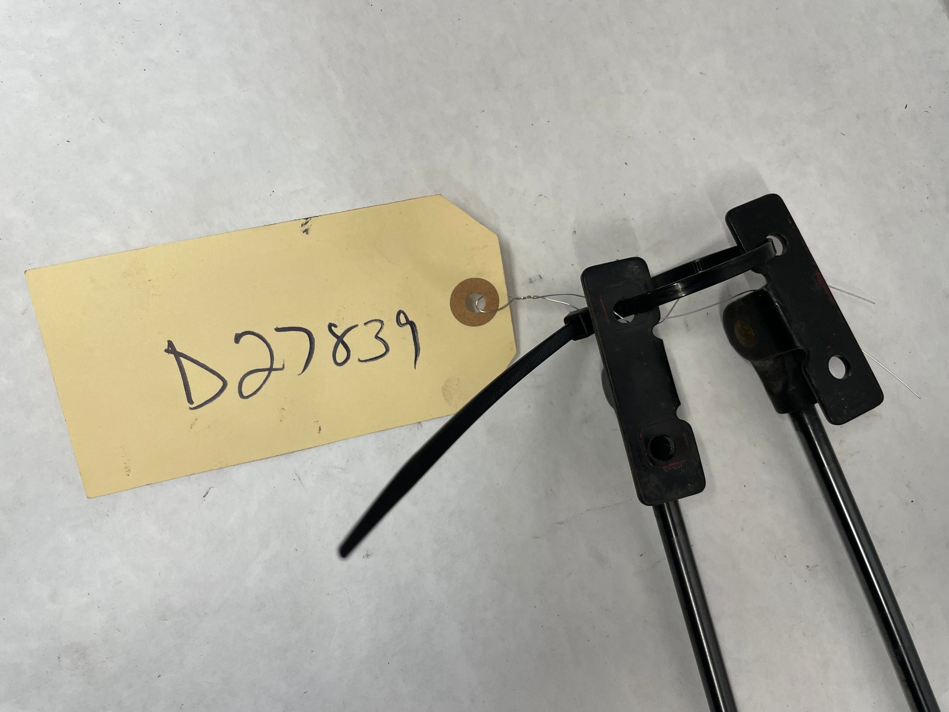 2006 Pontiac GTO Hood Gas Lift Support Struts Shocks OEM - Day's Parts Yard