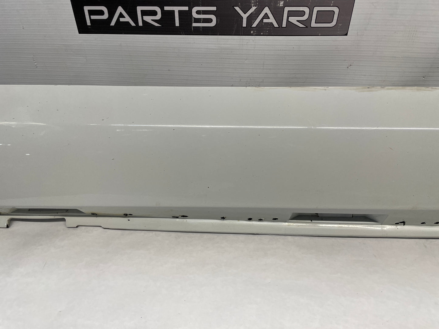 2012 Chevy Caprice PPV RH Passenger Rocker Molding Side Skirt Panel Trim White OEM