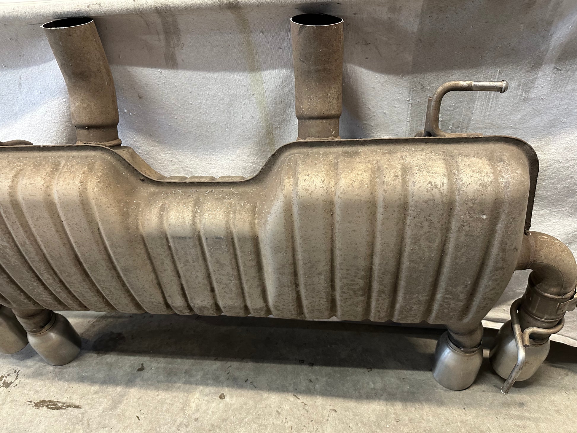 2017 Chevy Camaro SS Exhaust Muffler NPP Active Bi Mode OEM - Day's Parts Yard
