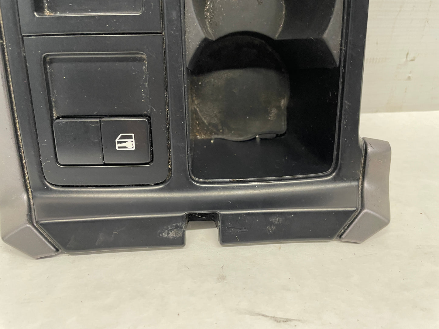 2006 Pontiac GTO Center Console Shifter Bezel Trim Plate Window Switches OEM - Day's Parts Yard